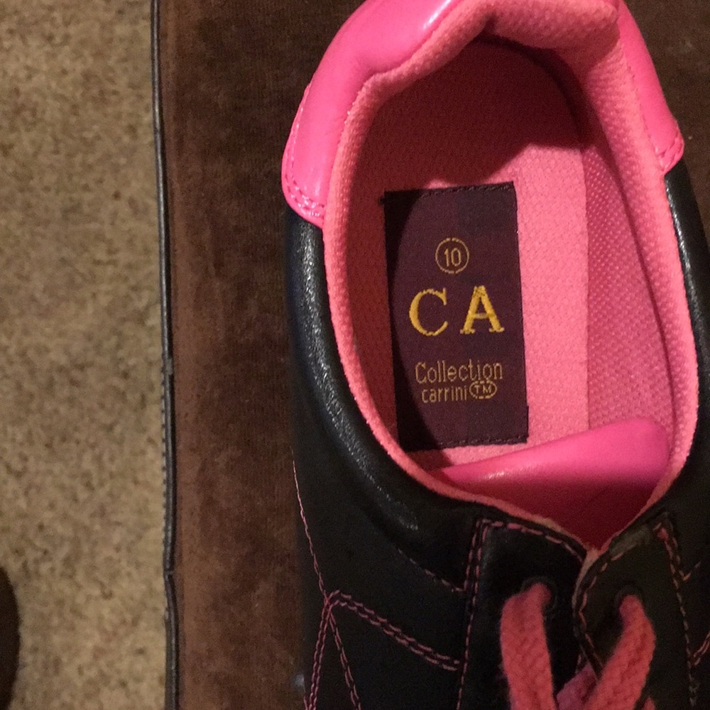 CA  Collection by Carrini Walking Shoes
